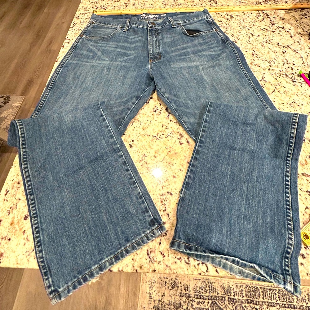 Wrangler Blue Jeans.  Size 38x32.  Slim.  Retro Style.